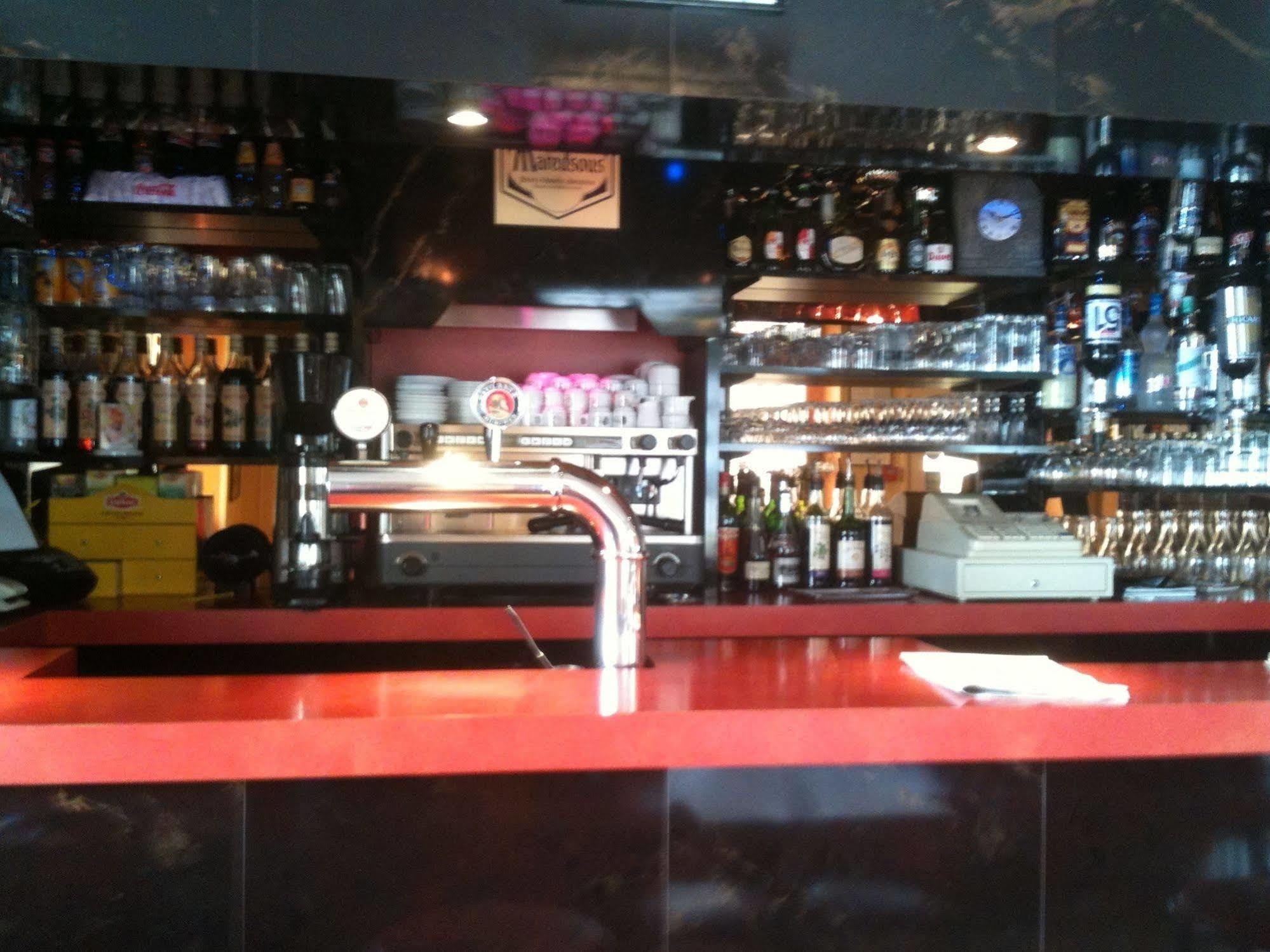 Hotel & Restaurant Hanoi Station แซ็งต์มาโล ภายนอก รูปภาพ